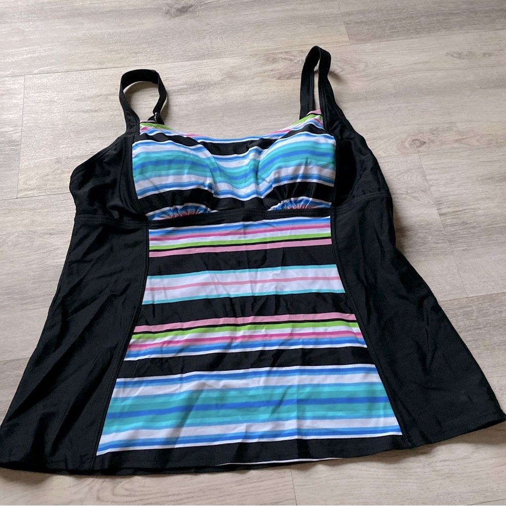 St. John’s Bay Black Striped Tankini Swimsuit Women’s Size 18W